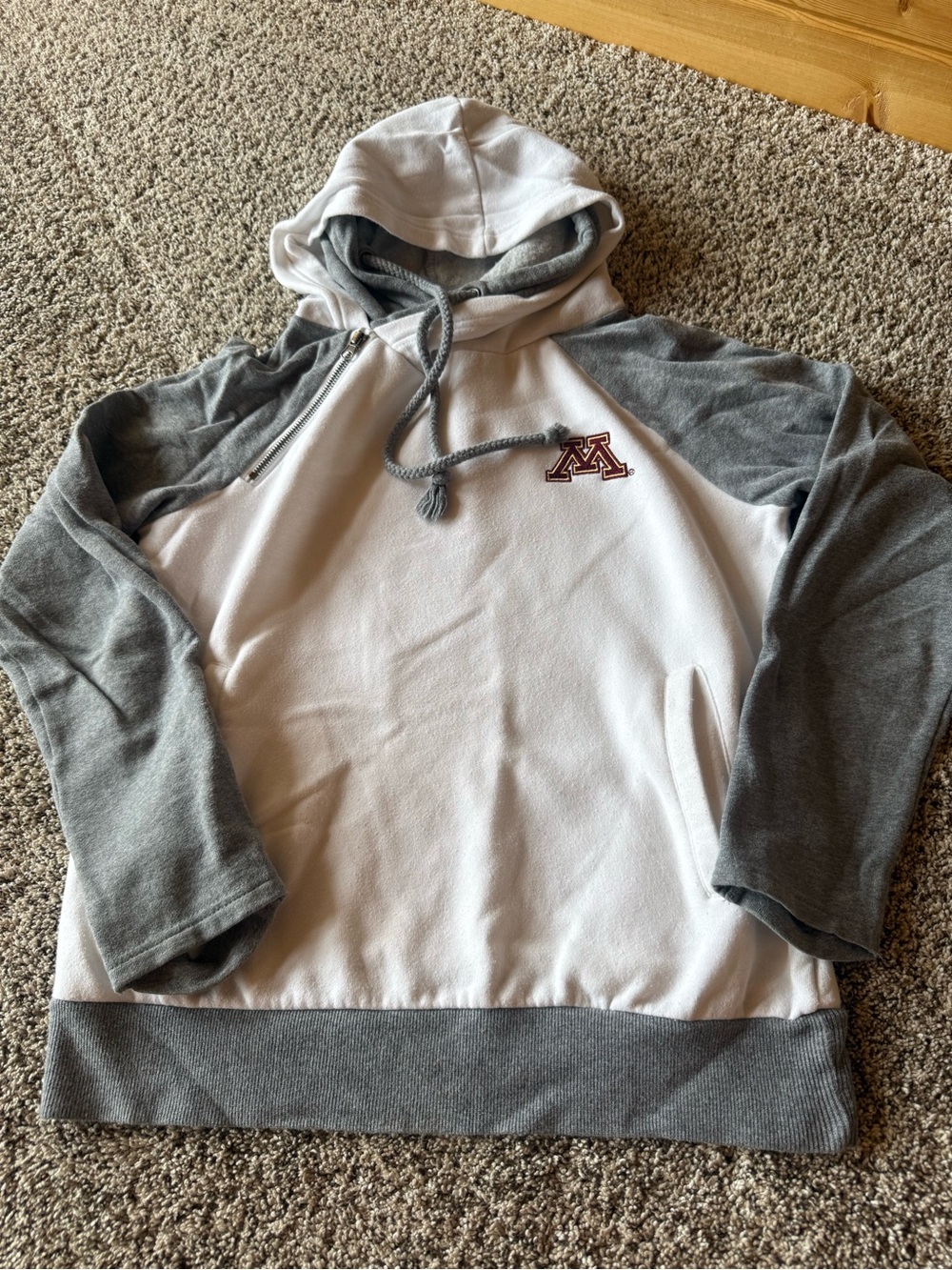 University of Minnesota White & Gray Hooded Pullover with M Logo